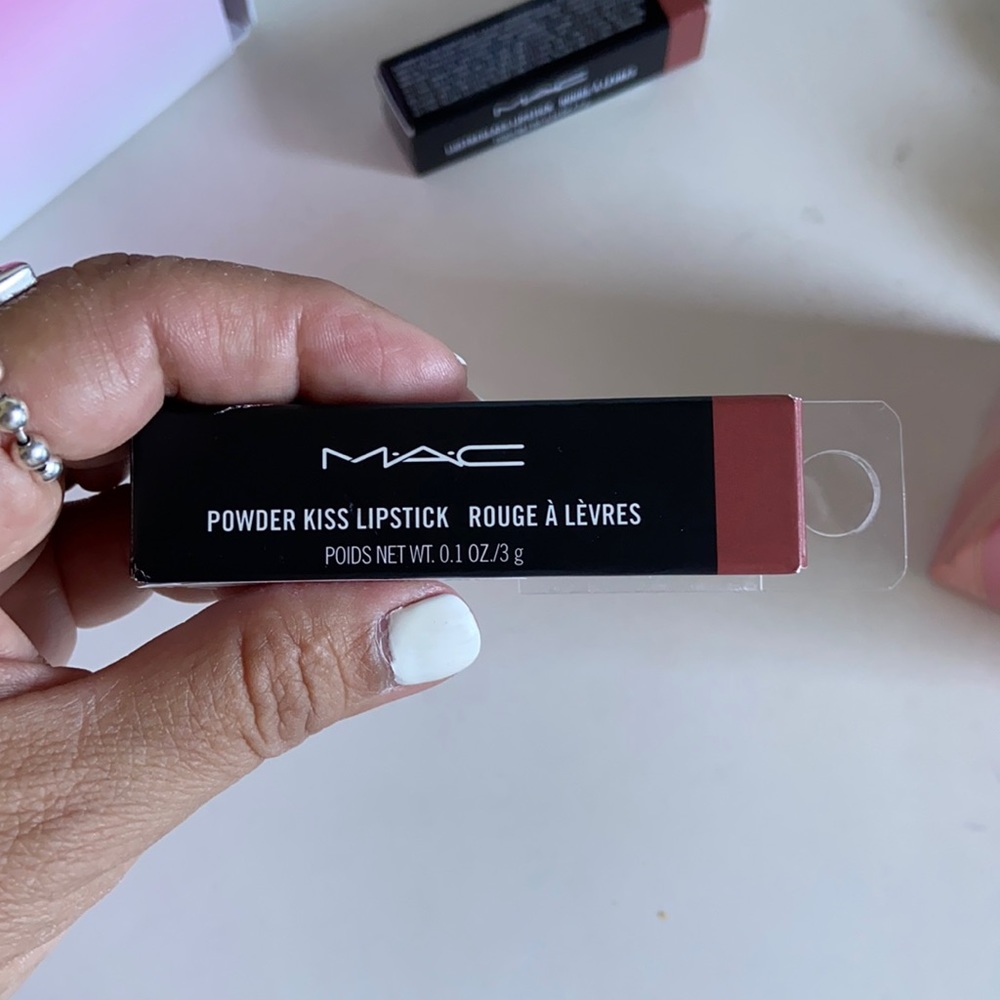 Mac makeup lipstick powder kiss lipstick new in box 916 devoted to chili
